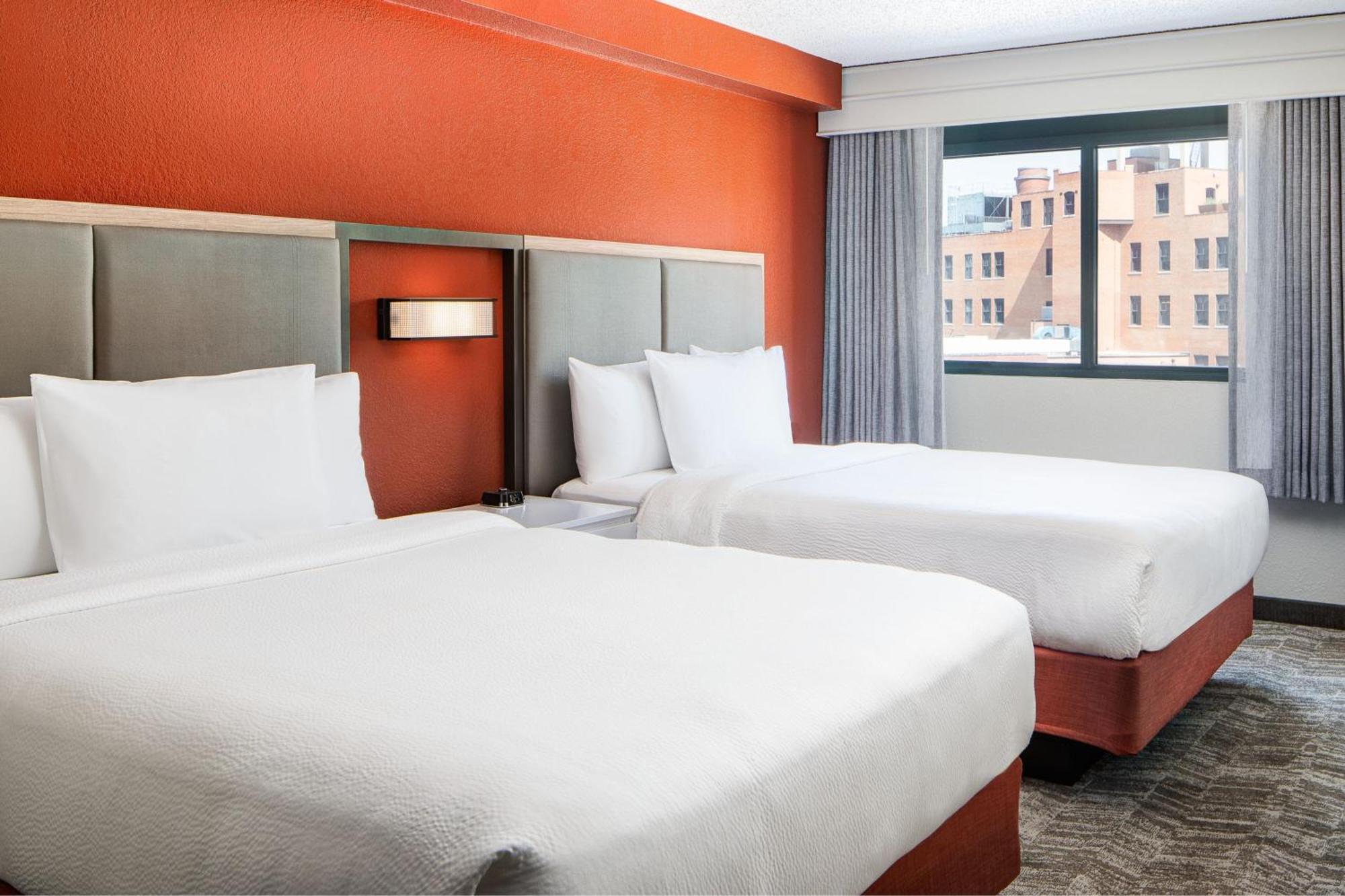 Springhill Suites By Marriott Dallas Downtown / West End Exterior photo