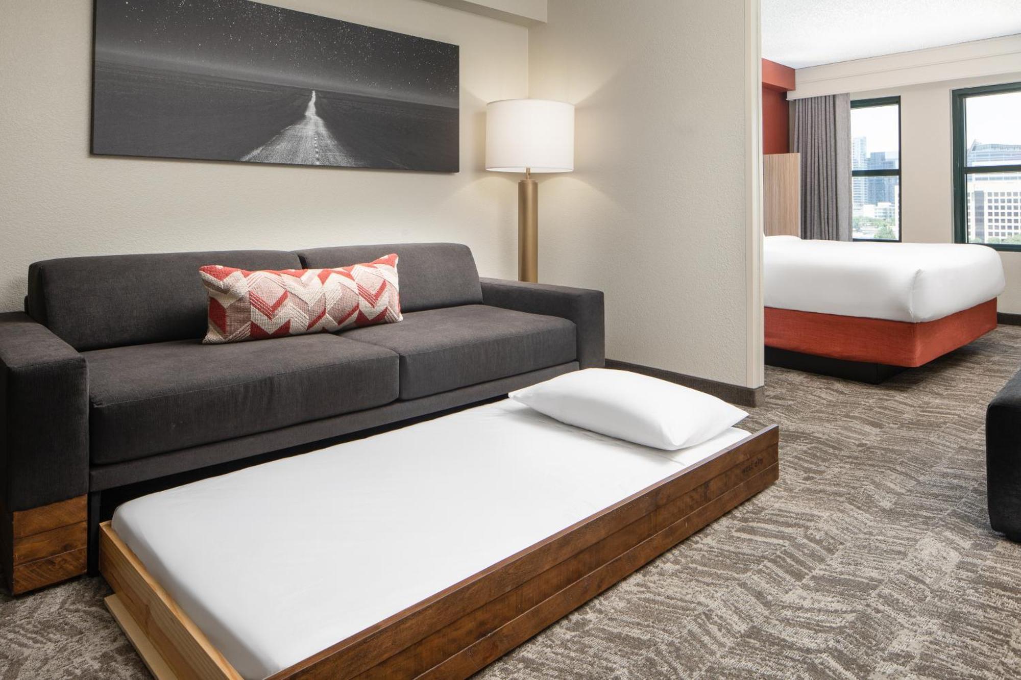 Springhill Suites By Marriott Dallas Downtown / West End Exterior photo
