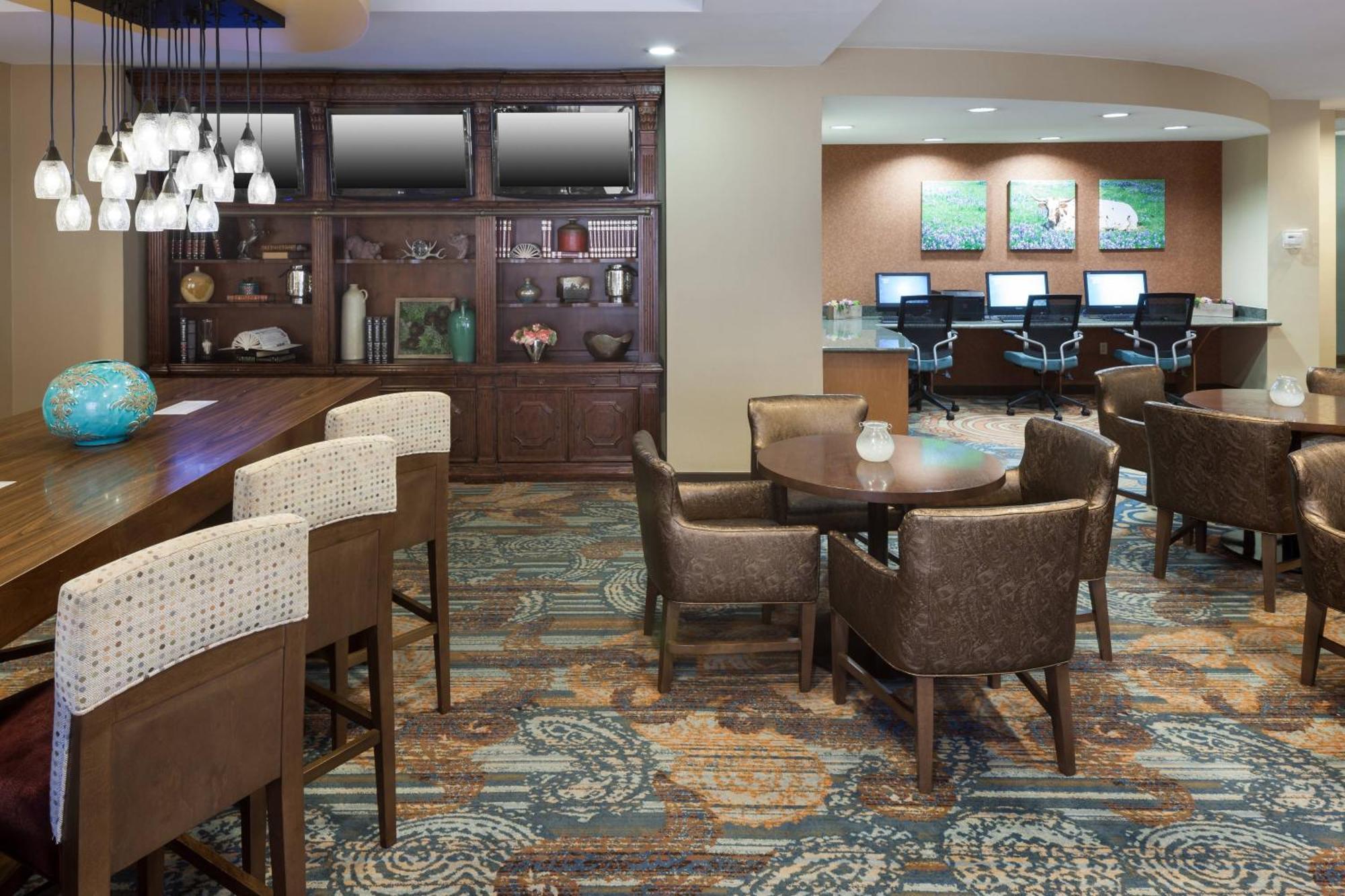 Springhill Suites By Marriott Dallas Downtown / West End Exterior photo