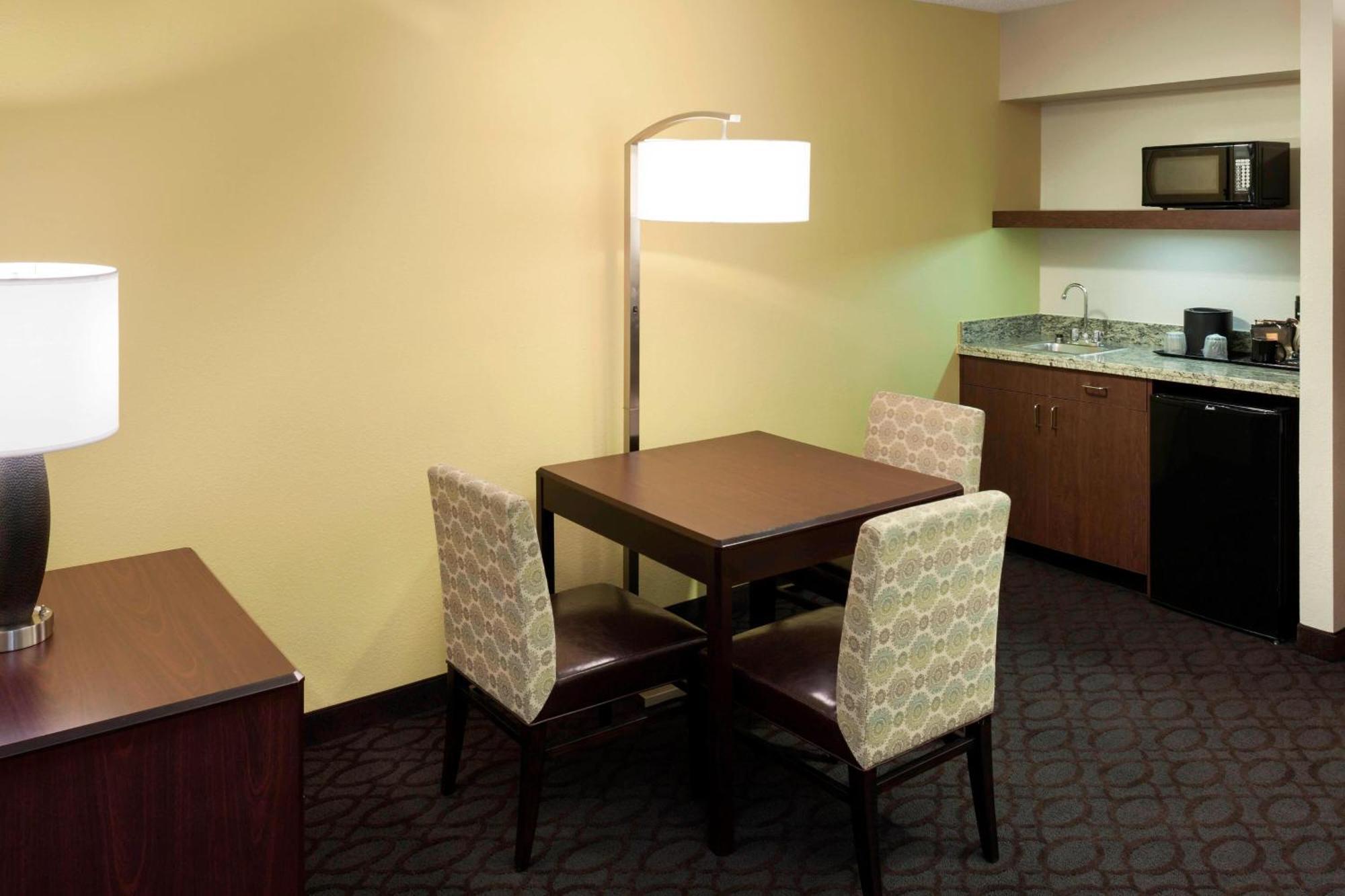 Springhill Suites By Marriott Dallas Downtown / West End Exterior photo